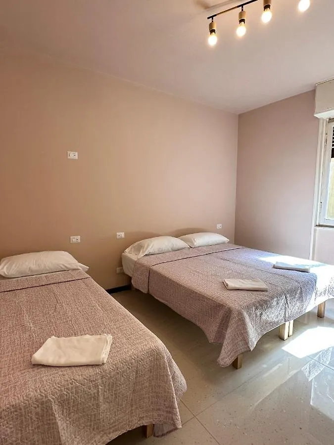 Giramondo Apartment Centrale Milão Itália