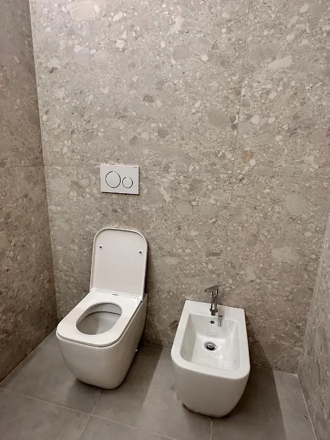 Giramondo Apartment Centrale Milão Itália